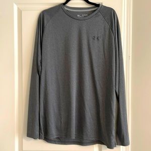 Hardly worn Under Armour long sleeve heatgear